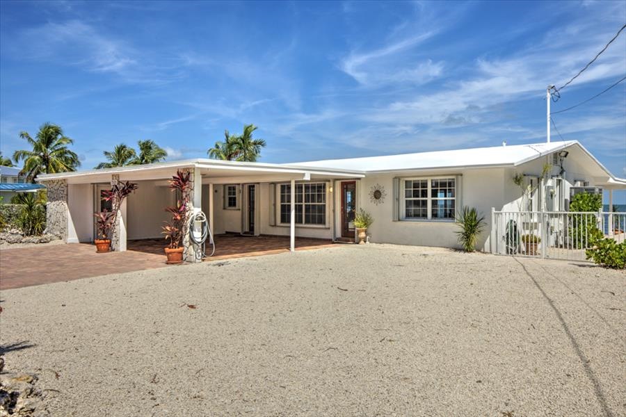 Waterfront Fantasy(MA1055) Florida Keys Vacation Rentals